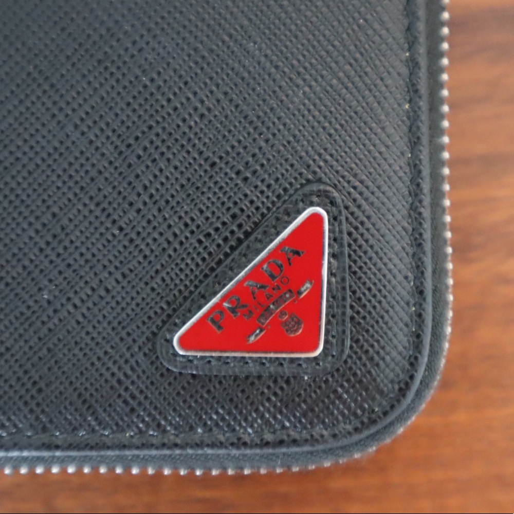 Prada Saffiano Wallet - Picture 2 of 5